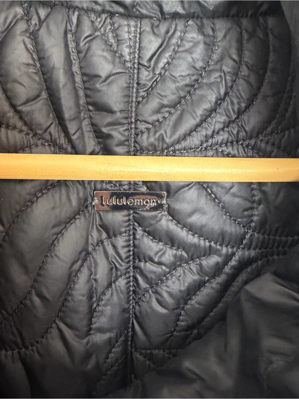 Lululemon Athletica GET DOWN Puffer Vest Black - Picture 5 of 12